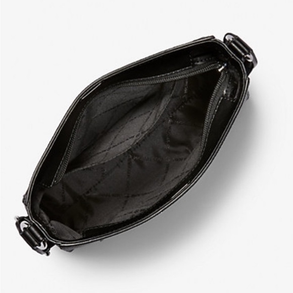 Michael Kors Jet Set
Travel Small Signature
Logo Messenger Bag
Crossbody - Picture 2 of 4